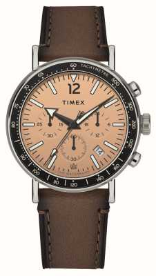 Timex Waterbury Standard Chronograph (43 mm) Lachsfarbenes Zifferblatt / braunes Lederarmband TW2W47300