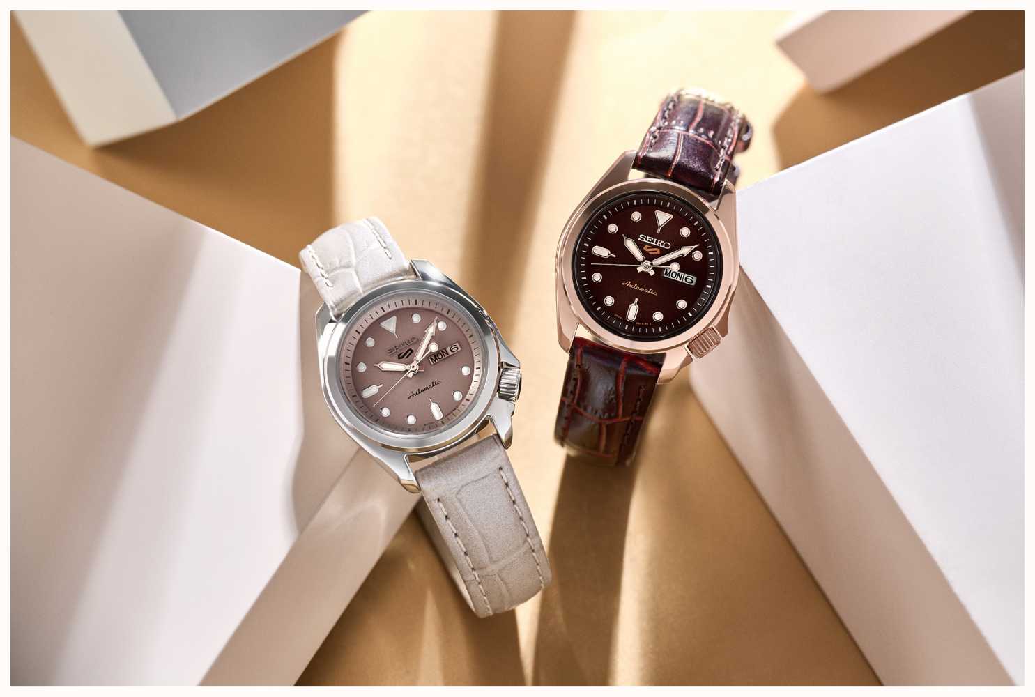 Seiko 5 Sport | Kompakt 28mm | Beiges Zifferblatt | Beiges Lederband |  SRE005K1 - First Class Watches™ DEU