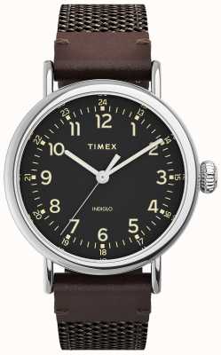 Timex Standard 40 mm silberfarbenes Gehäuse, schwarzes Zifferblatt, braunes Stoff-Lederarmband TW2U89600